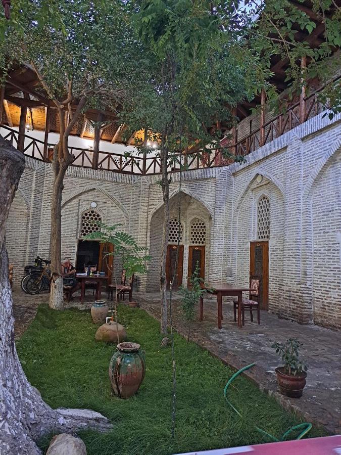 Ohun Caravan Sarai XIX بخارى المظهر الخارجي الصورة