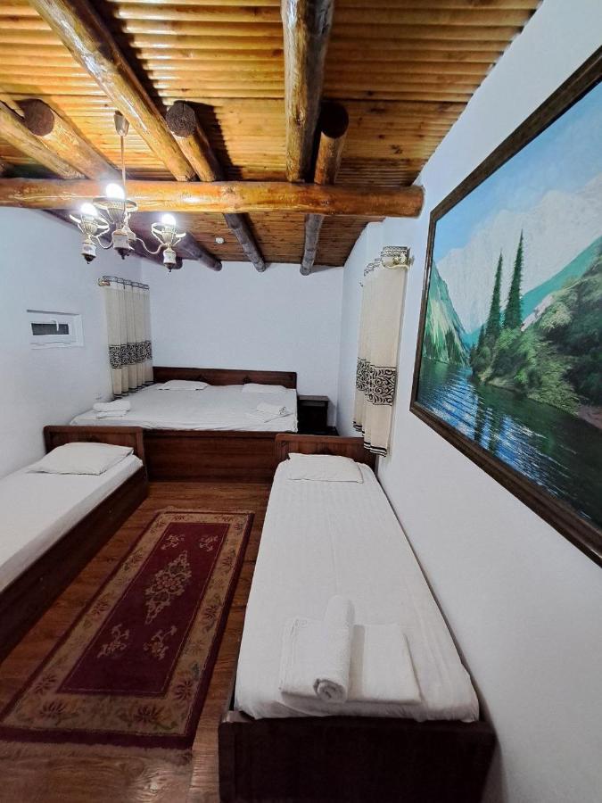 Ohun Caravan Sarai XIX بخارى المظهر الخارجي الصورة