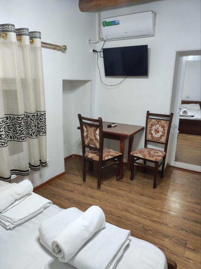 Ohun Caravan Sarai XIX بخارى المظهر الخارجي الصورة