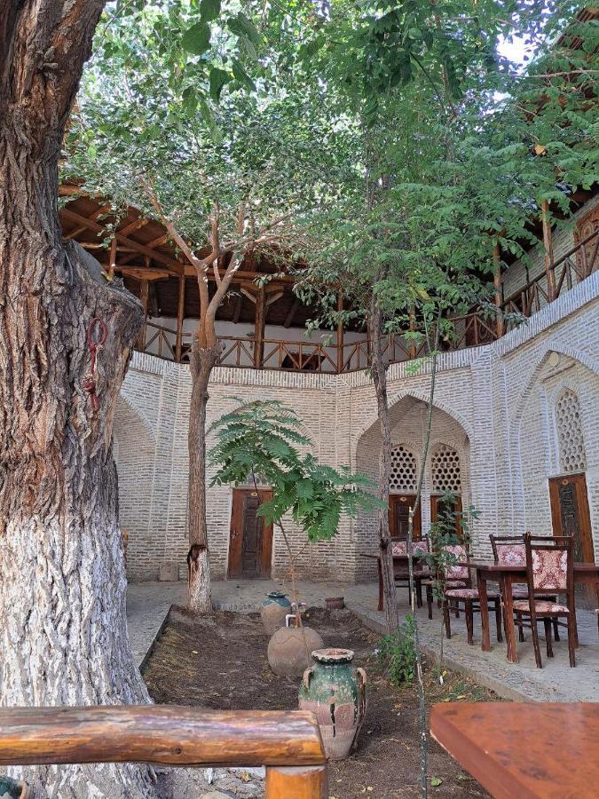 Ohun Caravan Sarai XIX بخارى المظهر الخارجي الصورة