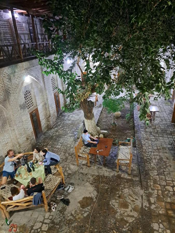 Ohun Caravan Sarai XIX بخارى المظهر الخارجي الصورة